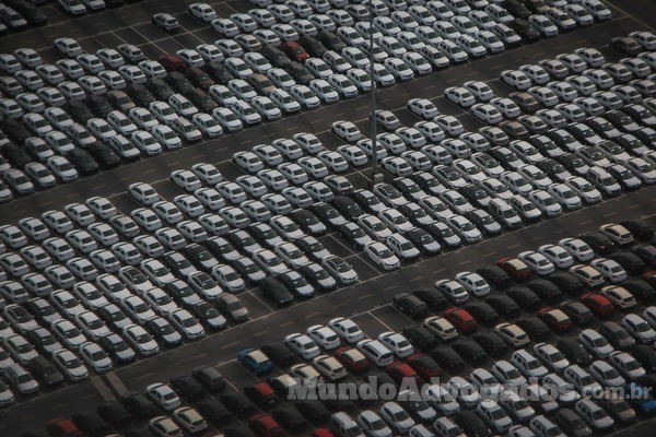 Carro de leilão? Confira facilidades e problemas