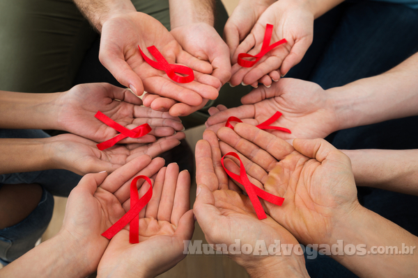 Dia da Luta contra a AIDS: conheça seus direitos