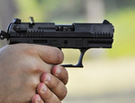 Atipicidade da conduta de posse ilegal de arma de fogo de uso permitido com registro vencido